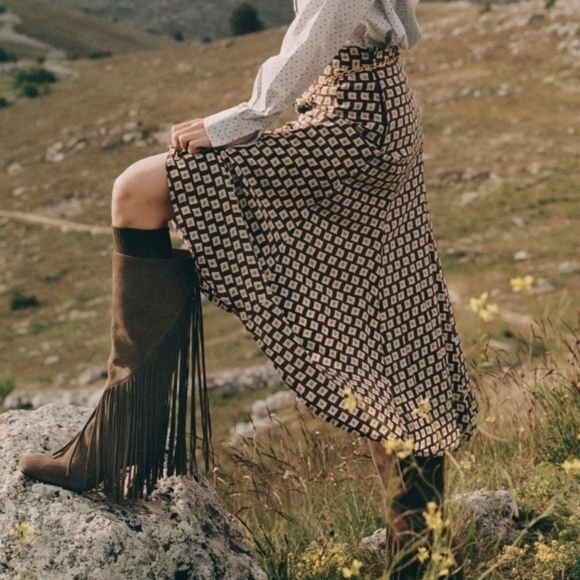 💚🔹️Dolce Vita🔹️ Giano Olive Suede Heeled Boots - Picture 2 of 6